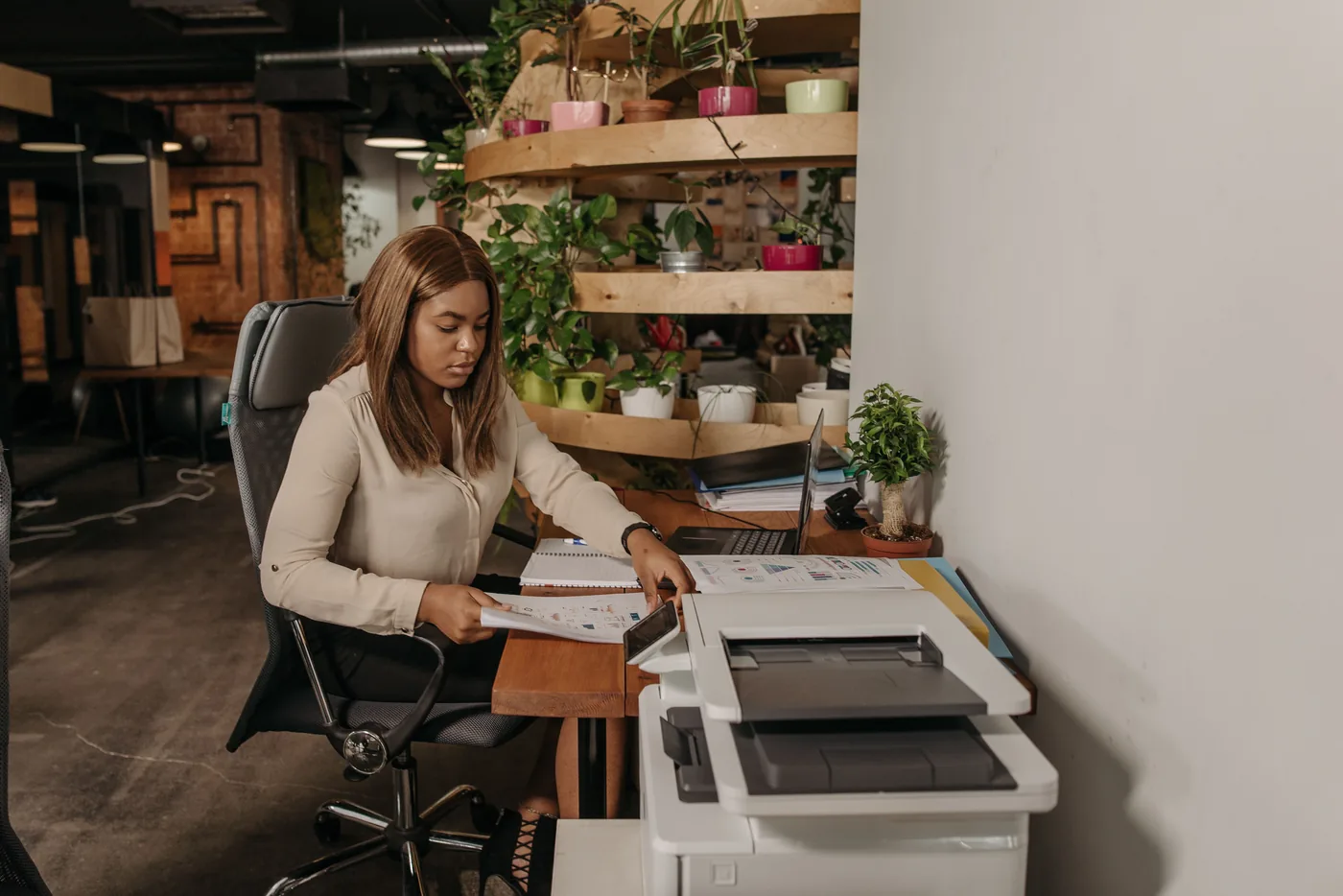 Numérisation de documents de bureau avec un scanner professionnel